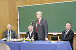 �nnepi tudom�nyos �l�s